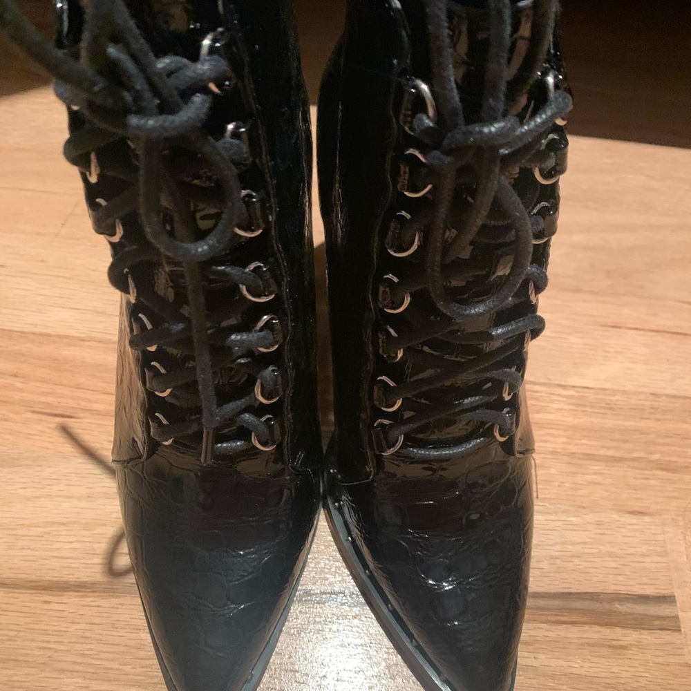 Rather Crocodile Effect Bootie